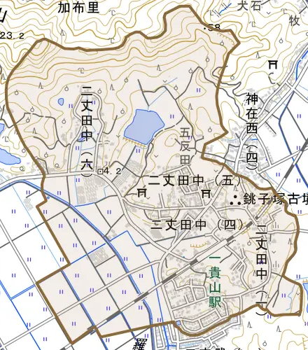 二丈田中とその周辺の地図。町の範囲を重ねている