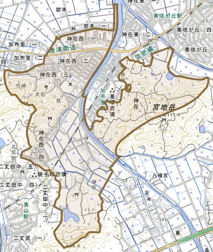 神在とその周辺の地図。町の範囲を重ねている
