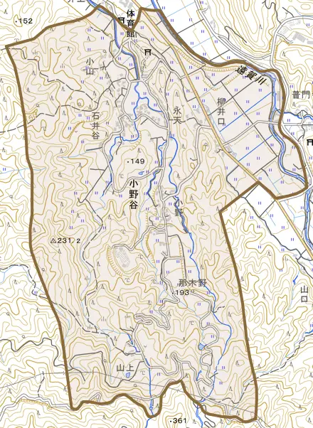 小野谷とその周辺の地図。町の範囲を重ねている