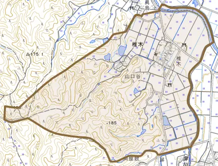 椎木とその周辺の地図。町の範囲を重ねている
