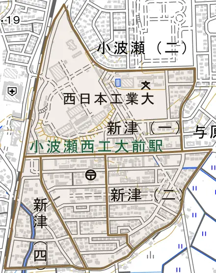新津とその周辺の地図。町の範囲を重ねている