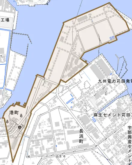 港町とその周辺の地図。町の範囲を重ねている