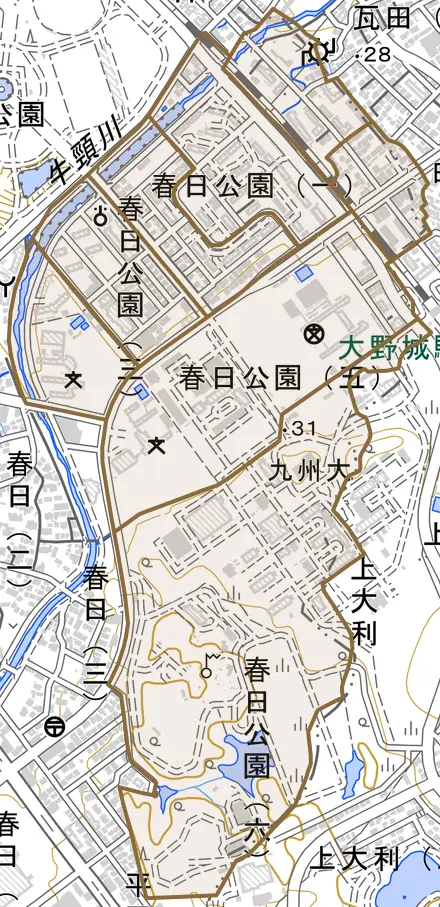 春日公園とその周辺の地図。町の範囲を重ねている