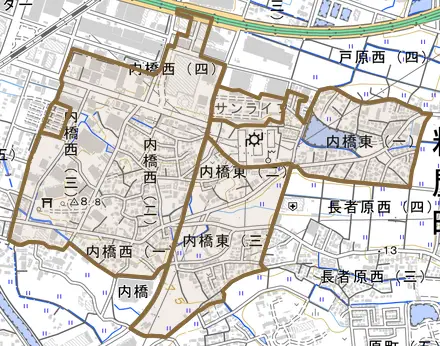 大字内橋とその周辺の地図。町の範囲を重ねている