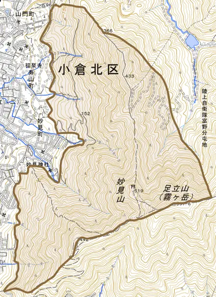 大字足原とその周辺の地図。町の範囲を重ねている