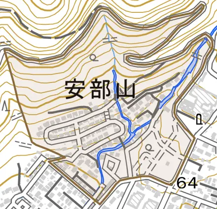 安部山とその周辺の地図。町の範囲を重ねている