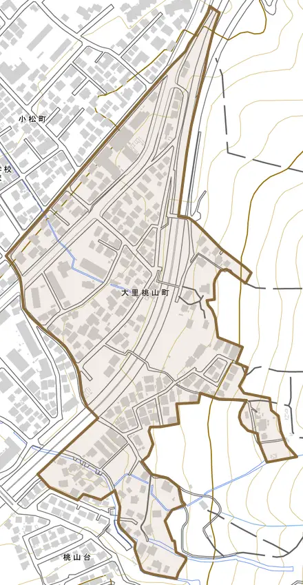 大里桃山町とその周辺の地図。町の範囲を重ねている
