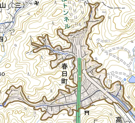 春日町とその周辺の地図。町の範囲を重ねている