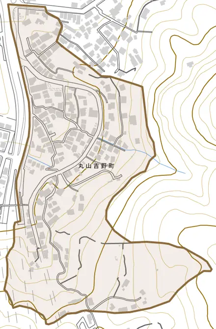 丸山吉野町とその周辺の地図。町の範囲を重ねている