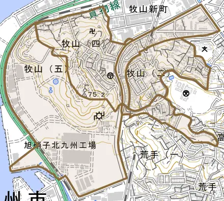牧山とその周辺の地図。町の範囲を重ねている