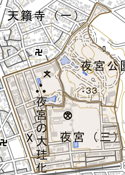 夜宮とその周辺の地図。町の範囲を重ねている
