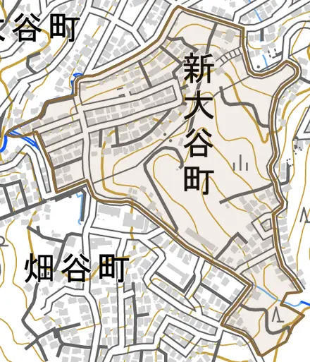新大谷町とその周辺の地図。町の範囲を重ねている