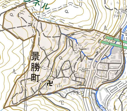 景勝町とその周辺の地図。町の範囲を重ねている