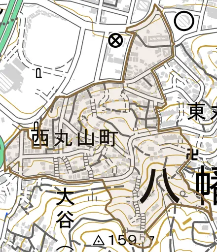 西丸山町とその周辺の地図。町の範囲を重ねている