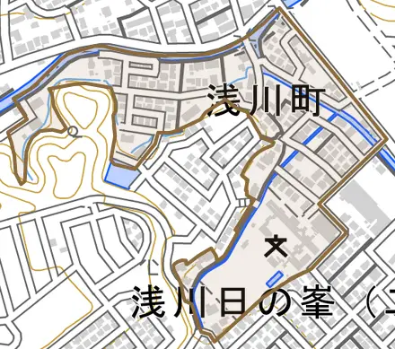 浅川町とその周辺の地図。町の範囲を重ねている