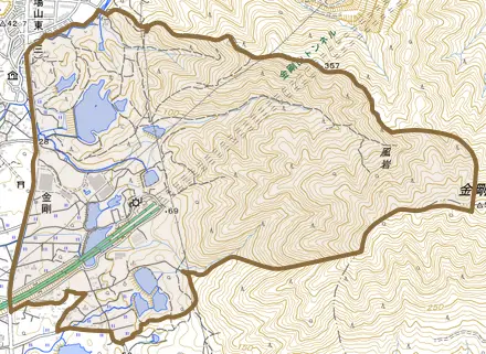 大字金剛とその周辺の地図。町の範囲を重ねている