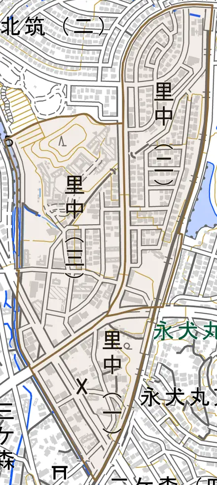 里中とその周辺の地図。町の範囲を重ねている