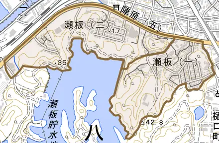 瀬板とその周辺の地図。町の範囲を重ねている