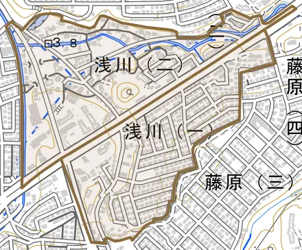 浅川とその周辺の地図。町の範囲を重ねている
