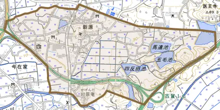 新原とその周辺の地図。町の範囲を重ねている