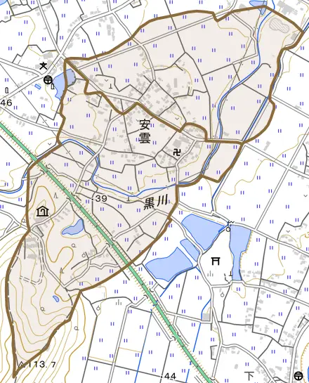 大字安雲とその周辺の地図。町の範囲を重ねている