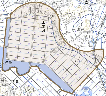 大字上木月とその周辺の地図。町の範囲を重ねている