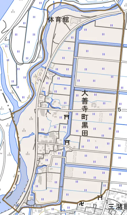大善寺町黒田とその周辺の地図。町の範囲を重ねている