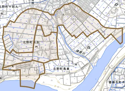 北野町高良とその周辺の地図。町の範囲を重ねている