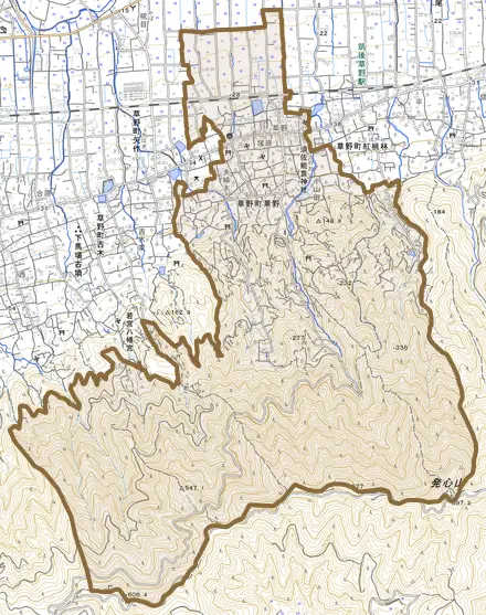 草野町草野とその周辺の地図。町の範囲を重ねている