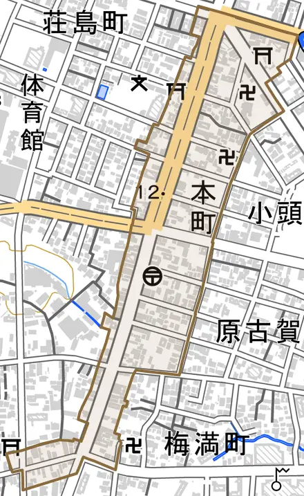 本町とその周辺の地図。町の範囲を重ねている