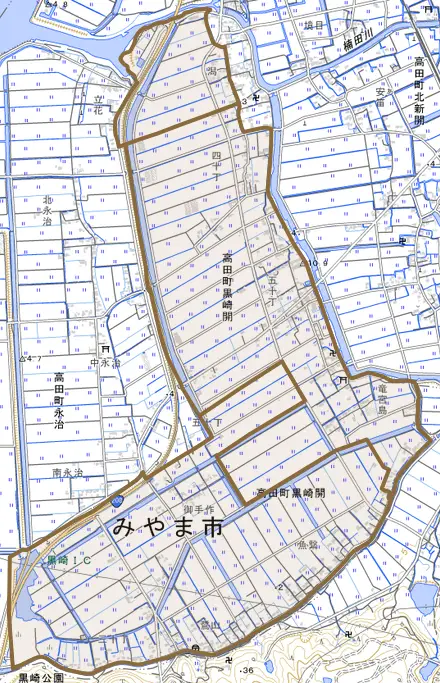 高田町黒崎開とその周辺の地図。町の範囲を重ねている