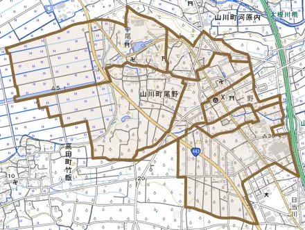 山川町尾野とその周辺の地図。町の範囲を重ねている