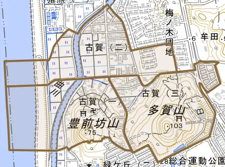 古賀とその周辺の地図。町の範囲を重ねている