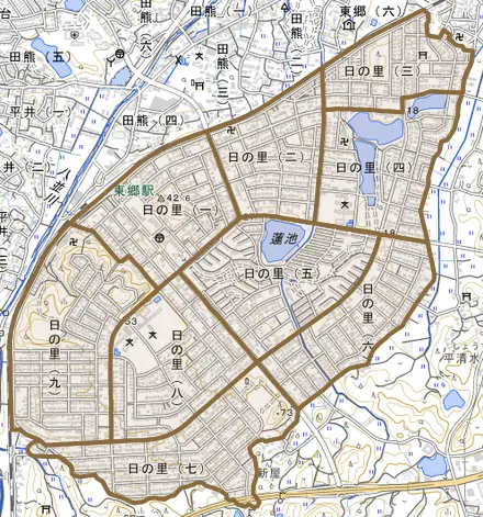 日の里とその周辺の地図。町の範囲を重ねている