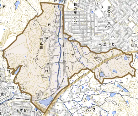 村山田とその周辺の地図。町の範囲を重ねている