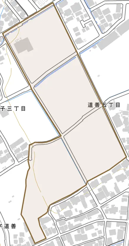大字道善とその周辺の地図。町の範囲を重ねている
