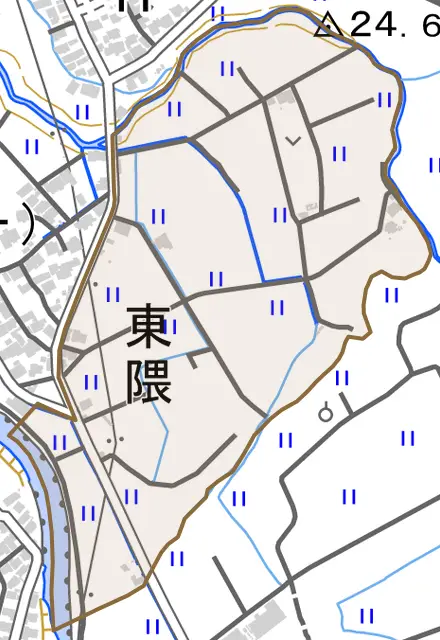 大字東隈とその周辺の地図。町の範囲を重ねている