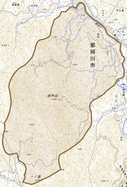 大字成竹とその周辺の地図。町の範囲を重ねている