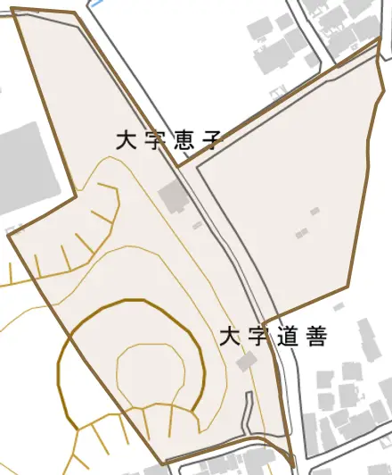 大字恵子とその周辺の地図。町の範囲を重ねている