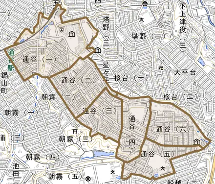 通谷とその周辺の地図。町の範囲を重ねている