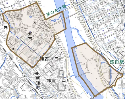 大字知古とその周辺の地図。町の範囲を重ねている