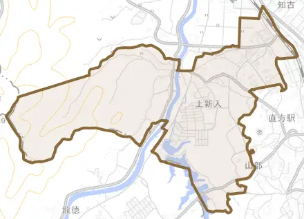 大字上新入とその周辺の地図。町の範囲を重ねている