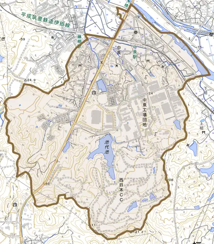 大字中泉とその周辺の地図。町の範囲を重ねている
