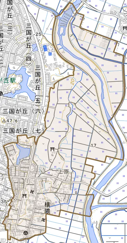 横隈とその周辺の地図。町の範囲を重ねている