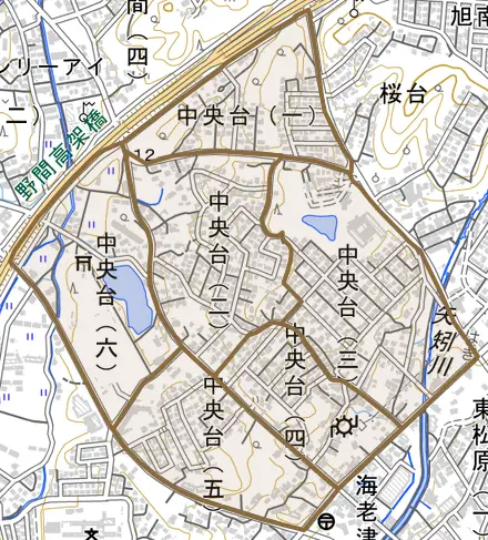 中央台とその周辺の地図。町の範囲を重ねている