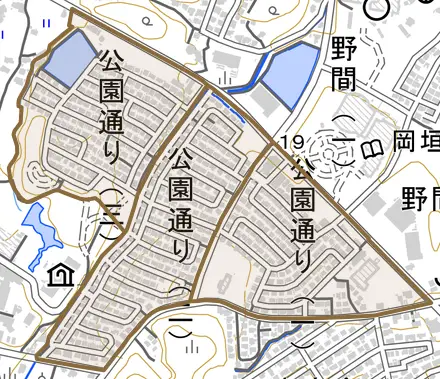 公園通りとその周辺の地図。町の範囲を重ねている