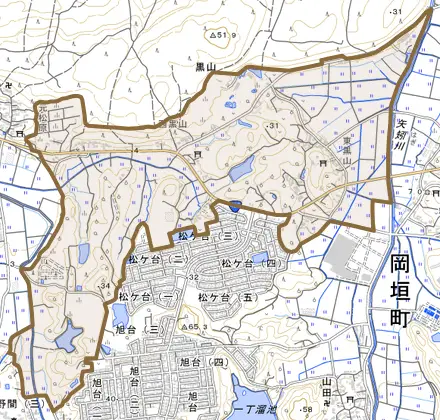 大字黒山とその周辺の地図。町の範囲を重ねている