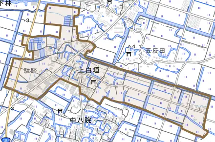 大字上白垣とその周辺の地図。町の範囲を重ねている