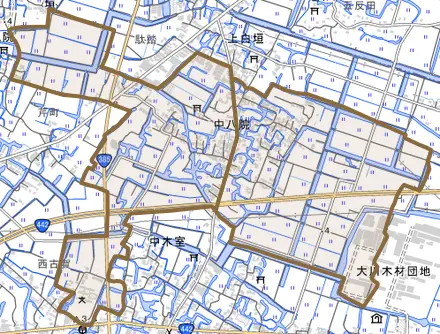 大字中八院とその周辺の地図。町の範囲を重ねている