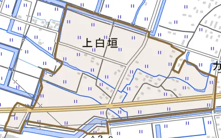 大字上白垣とその周辺の地図。町の範囲を重ねている